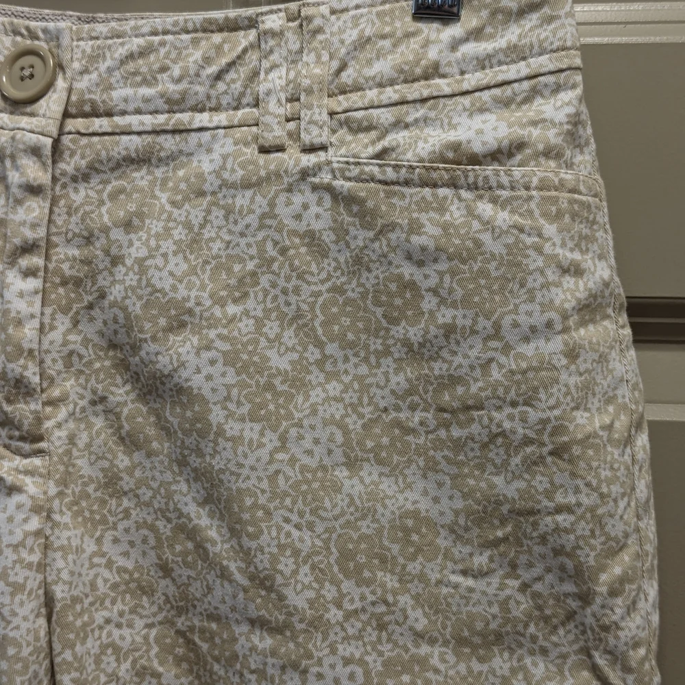 Counterparts Tan/White Floral Cotton Blend Bermuda Shorts - 6P